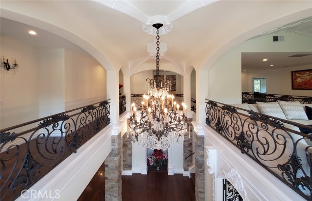 Detail Gallery Image 5 of 45 For 11947 Iredell St, Studio City,  CA 91604 - 7 Beds | 8 Baths