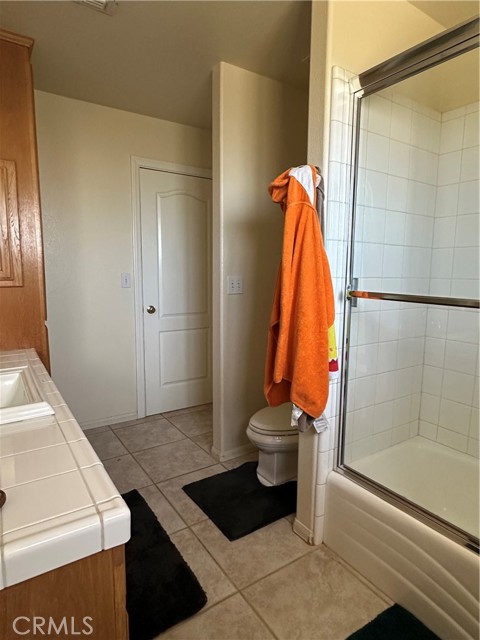 8843 San Diego Drive, Yucca Valley CA: https://media.crmls.org/medias/04ec4ca0-f697-43e8-93f6-385726db3a3d.jpg