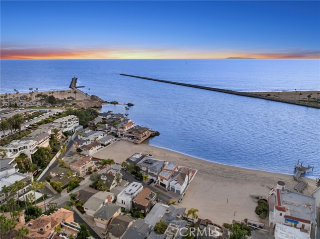 2616 Cove Street, Corona del Mar CA: https://media.crmls.org/medias/04ec658c-dc3e-4fb5-92b4-7306d519a7b2.jpg