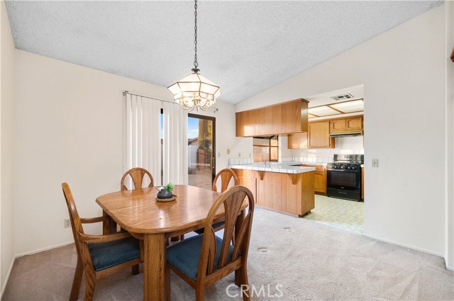 Detail Gallery Image 10 of 39 For 15164 Mesquite Ave, Victorville,  CA 92394 - 3 Beds | 2 Baths