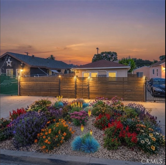 3136 Casitas