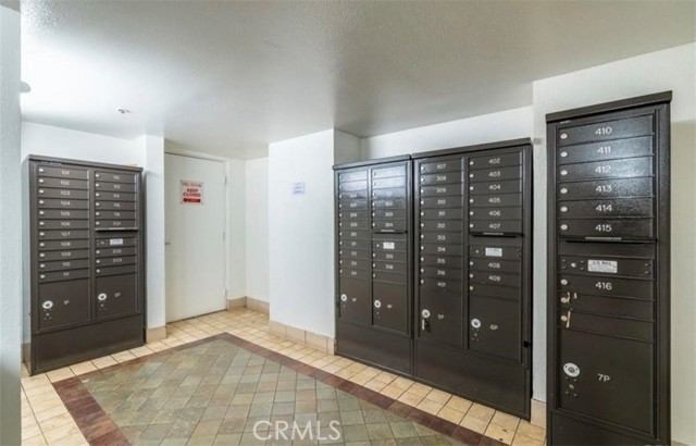20310 Bluffside Circle, Huntington Beach CA: https://media.crmls.org/medias/04edfff5-3b65-4795-8e78-9ddd28e2c559.jpg