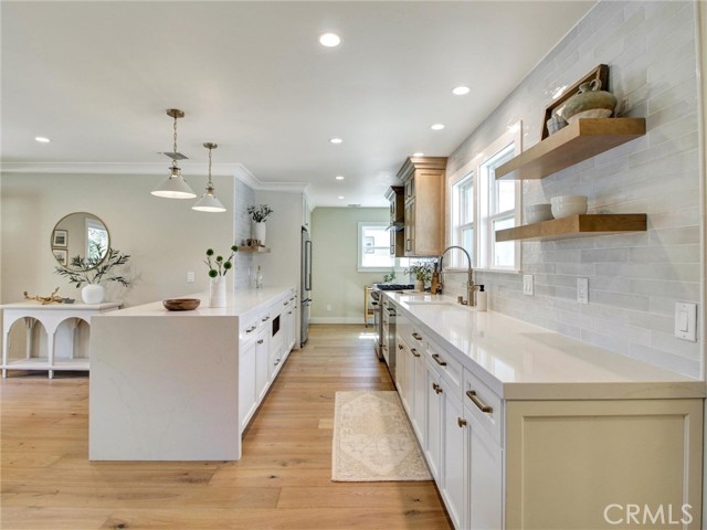 Detail Gallery Image 12 of 43 For 2171 Stearnlee, Long Beach,  CA 90815 - 4 Beds | 3 Baths