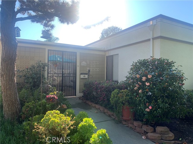 924 Avenida Majorca #B, Laguna Woods, CA 92637