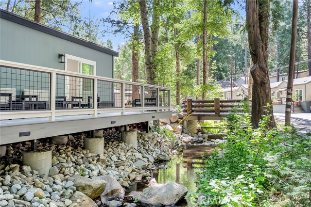 27500 HWY 189, Lake Arrowhead CA: https://media.crmls.org/medias/04eff143-f39b-4556-ae6f-e433c09210e0.jpg