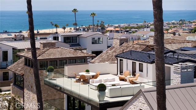 303 Goldenrod Avenue, Corona del Mar CA: https://media.crmls.org/medias/04f02d23-759a-4337-bde4-4dce91b114ab.jpg