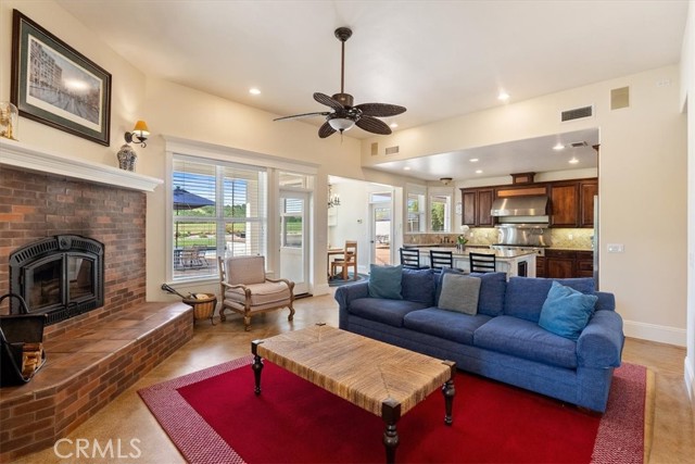 Detail Gallery Image 15 of 64 For 775 via Del Salinas, Paso Robles,  CA 93446 - 4 Beds | 3/1 Baths
