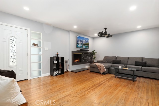 Detail Gallery Image 4 of 21 For 13708 El Espejo Rd, La Mirada,  CA 90638 - 3 Beds | 2 Baths