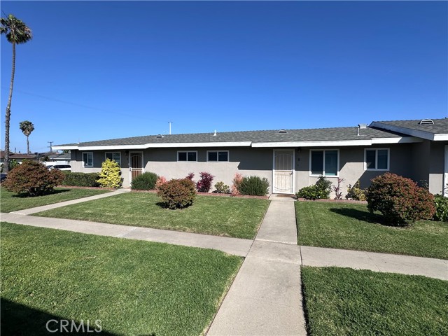 Detail Gallery Image 4 of 15 For 7832 Ronald Drive, Huntington Beach,  CA 92647 - – Beds | – Baths