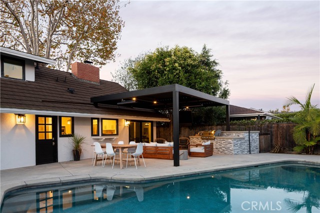 Detail Gallery Image 9 of 27 For 1136 Highland, Newport Beach,  CA 92660 - 4 Beds | 2/1 Baths