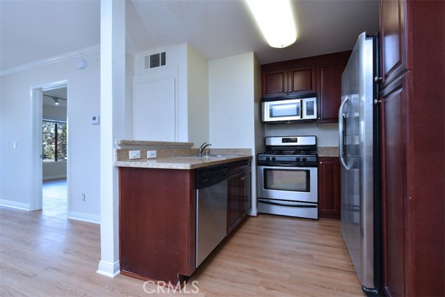 Detail Gallery Image 15 of 29 For 5545 Canoga Ave #105,  Woodland Hills,  CA 91367 - 1 Beds | 1 Baths