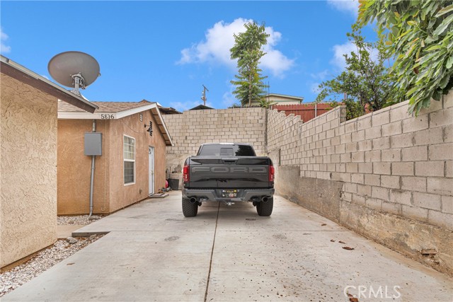 5834 Norman Way, Riverside CA: https://media.crmls.org/medias/04f28748-d0ca-4745-b04f-64380be7a954.jpg