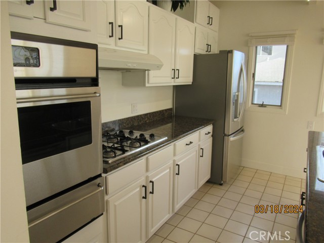 Detail Gallery Image 8 of 20 For 1720 Highland Ave a,  Manhattan Beach,  CA 90266 - 2 Beds | 2 Baths