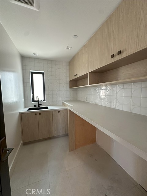 Detail Gallery Image 25 of 36 For 230 2nd St, Huntington Beach,  CA 92648 - 3 Beds | 3/2 Baths
