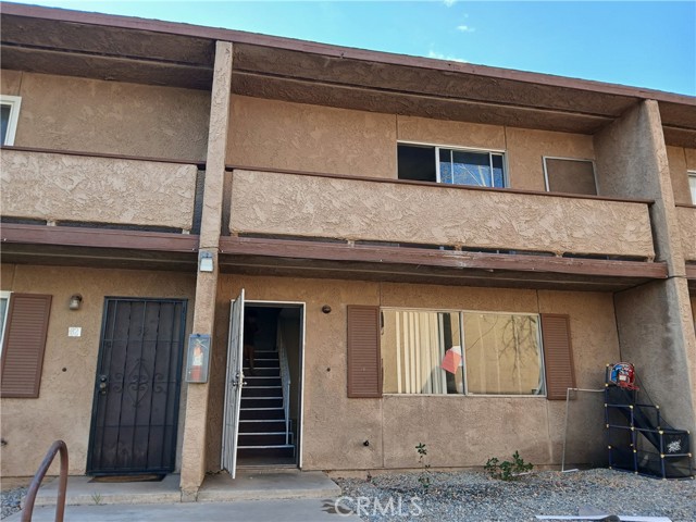 Detail Gallery Image 2 of 15 For 14299 La Paz #33,  Victorville,  CA 92395 - 2 Beds | 2 Baths