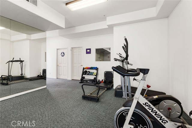 Detail Gallery Image 54 of 66 For 10626 Valley Spring #103,  Toluca Lake,  CA 91602 - 2 Beds | 2 Baths