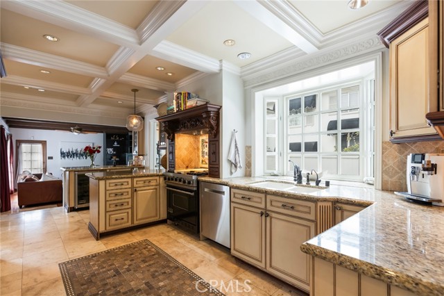 Detail Gallery Image 21 of 70 For 4225 Myrtle Ave, Long Beach,  CA 90807 - 5 Beds | 3/1 Baths