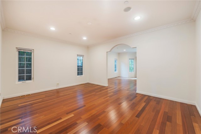 2913 Delaware Avenue, Santa Monica CA: https://media.crmls.org/medias/04f4ca85-506a-45d8-8781-b445a425f2e8.jpg