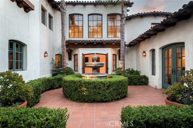 04f4e1fc B75e 439a 9db5 2fa79c973f2b