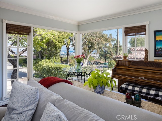 6608 Via Siena, Rancho Palos Verdes, California 90275, 3 Bedrooms Bedrooms, ,2 BathroomsBathrooms,Residential,Sold,Via Siena,PV22054884