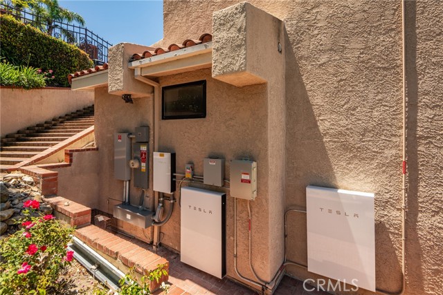 3300 Crownview Drive, Rancho Palos Verdes CA: https://media.crmls.org/medias/04f59656-aa40-4c84-93da-f0ddf487dc00.jpg