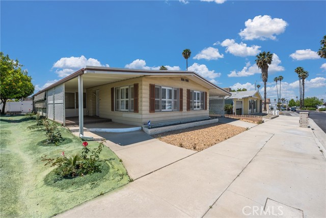Detail Gallery Image 2 of 20 For 1275 W Johnston Ave, Hemet,  CA 92543 - 2 Beds | 2 Baths