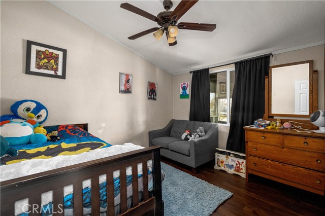 Detail Gallery Image 4 of 21 For 21825 Pitt Way, Wildomar,  CA 92595 - 5 Beds | 2 Baths