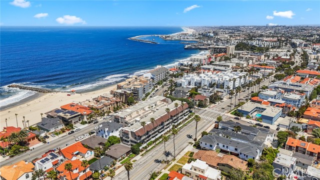 Detail Gallery Image 3 of 40 For 700 Esplanade #9,  Redondo Beach,  CA 90277 - 2 Beds | 2 Baths