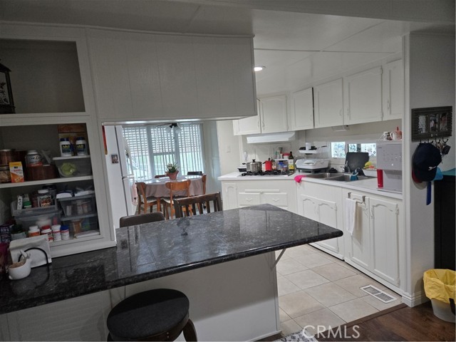 Detail Gallery Image 5 of 15 For 17700 Western Ave #54,  Gardena,  CA 90248 - 2 Beds | 1 Baths