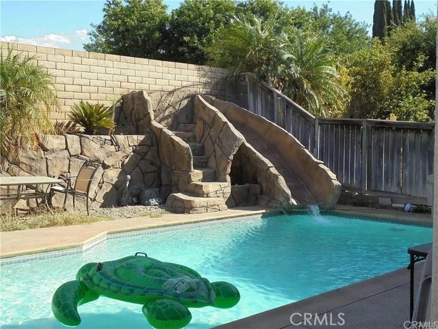Detail Gallery Image 18 of 19 For 3535 Windstorm Way, Riverside,  CA 92503 - 4 Beds | 2/1 Baths