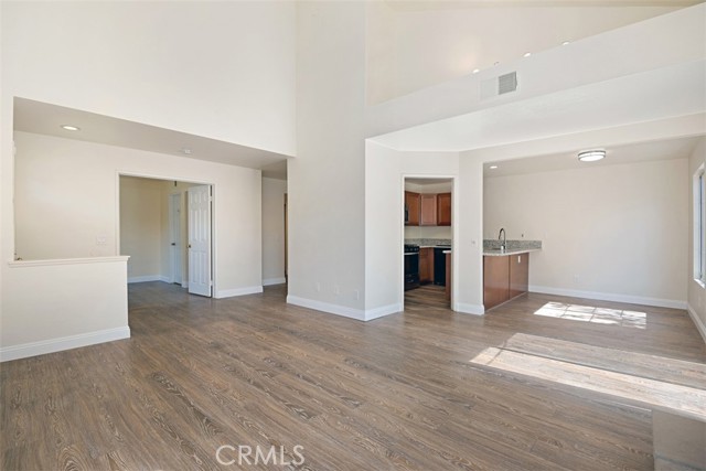 Detail Gallery Image 5 of 15 For 7685 Haven Ave #E,  Rancho Cucamonga,  CA 91730 - 3 Beds | 3 Baths