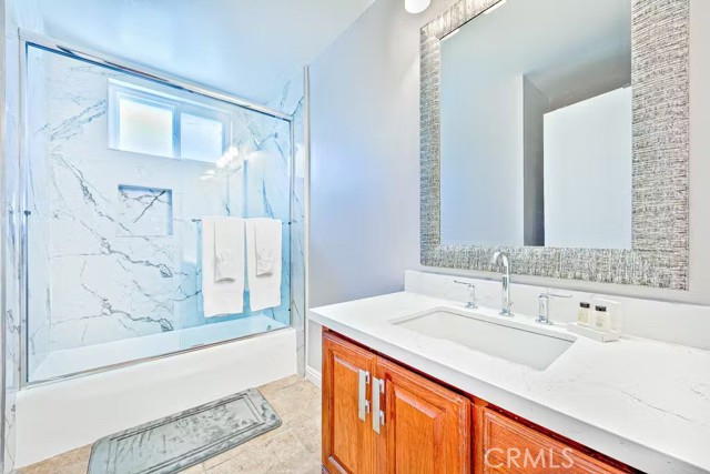 Detail Gallery Image 22 of 24 For 125 46th St #B,  Newport Beach,  CA 92663 - 3 Beds | 2 Baths