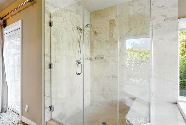 2538 Cameron Avenue, Covina CA: https://media.crmls.org/medias/04f8d8a2-59d9-4b4f-8eca-95d44be790f2.jpg