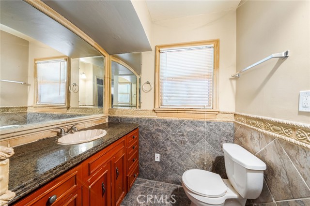 Detail Gallery Image 23 of 31 For 16857 Chatsworth St, Granada Hills,  CA 91344 - 3 Beds | 2 Baths