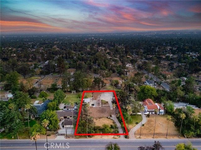 1540 E Altadena Drive, Altadena CA: https://media.crmls.org/medias/04f9da4e-376e-411a-a051-f073e953ec60.jpg