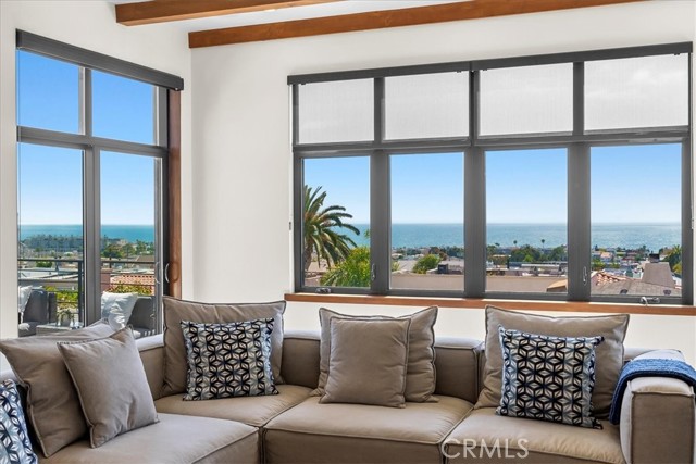 1032 6th, Hermosa Beach, California 90254, 4 Bedrooms Bedrooms, ,3 BathroomsBathrooms,Residential,Sold,6th,SB22136354