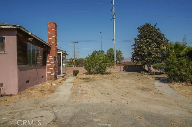 8253 Morse Avenue photo 3