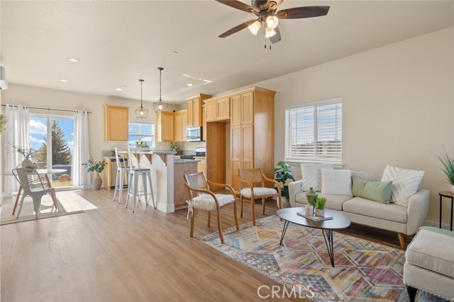 Detail Gallery Image 3 of 40 For 1398 Elliott, Paradise,  CA 95969 - 3 Beds | 2 Baths