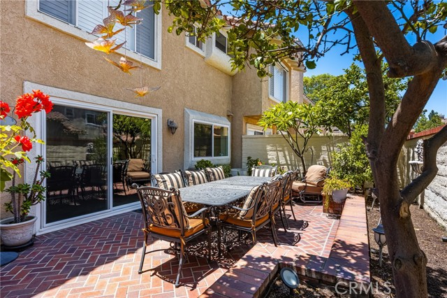 2461 Calle Montella, Tustin CA: https://media.crmls.org/medias/04fbabbc-4228-4a03-add9-e65c0468cb9d.jpg