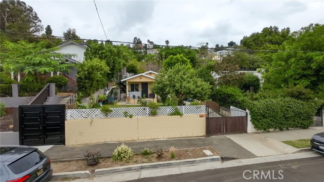 1153 Isabel Street, Los Angeles CA: https://media.crmls.org/medias/04fc41a4-3552-4bf5-af44-477c0bec62ce.jpg