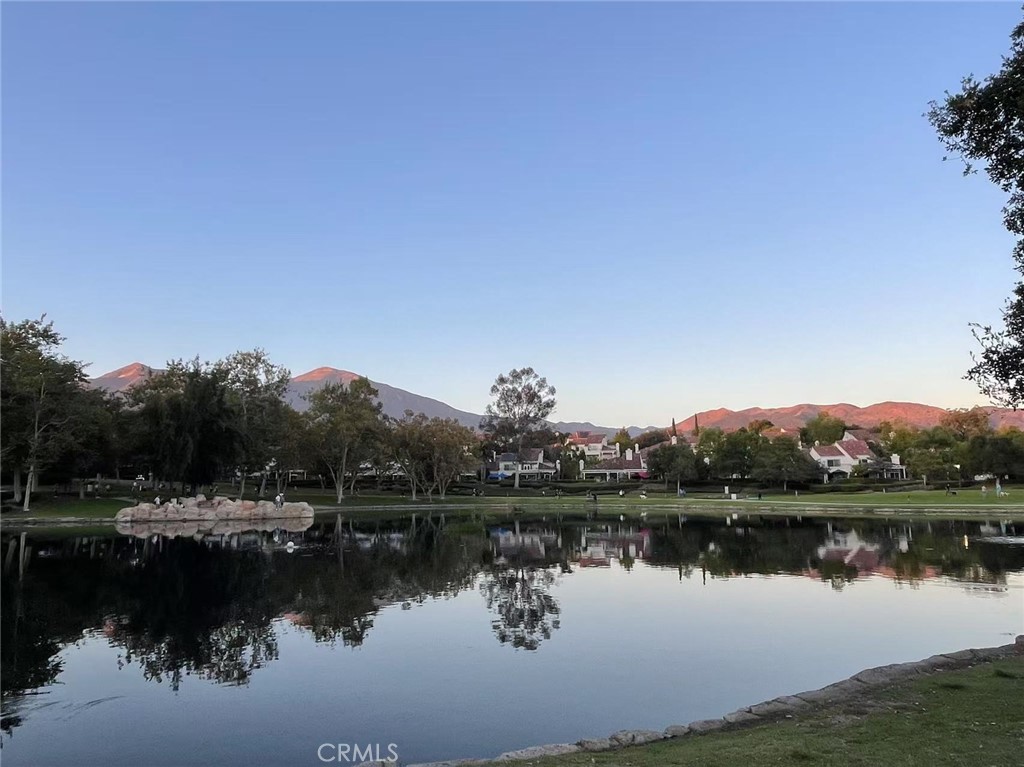 https://media.crmls.org/medias/04fd07be-b0e0-449b-a28d-4ba2cce37170.jpg?preset=X-Large