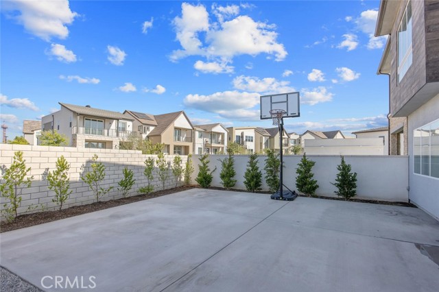 27751 Reel Lane, Stevenson Ranch CA: https://media.crmls.org/medias/04fd3bc5-ee95-4425-a345-ffda164a2592.jpg