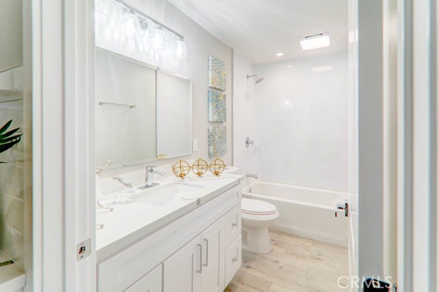 Detail Gallery Image 17 of 19 For 4653 W 137th St, Hawthorne,  CA 90250 - 5 Beds | 3 Baths