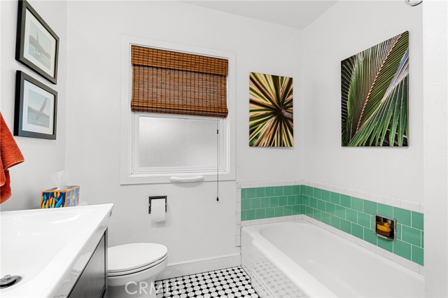 466 E 2nd Avenue, Chico CA: https://media.crmls.org/medias/04fe313e-8f8e-482f-b394-7ee9132c6f03.jpg