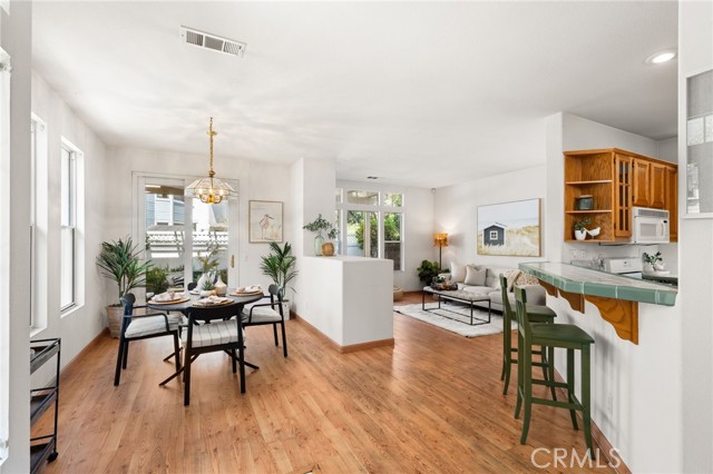 Detail Gallery Image 7 of 42 For 167 Iris Ln, Brea,  CA 92821 - 3 Beds | 2/1 Baths