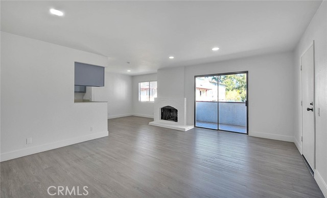 Detail Gallery Image 2 of 42 For 13961 Osborne St #210,  Arleta,  CA 91331 - 2 Beds | 2 Baths