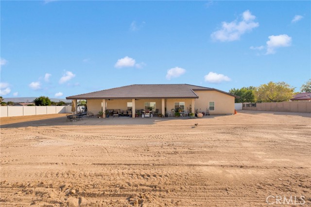 18950 Pachappa Road, Apple Valley CA: https://media.crmls.org/medias/04fec5f0-db02-4783-91c2-d4ae4b9d2bb2.jpg