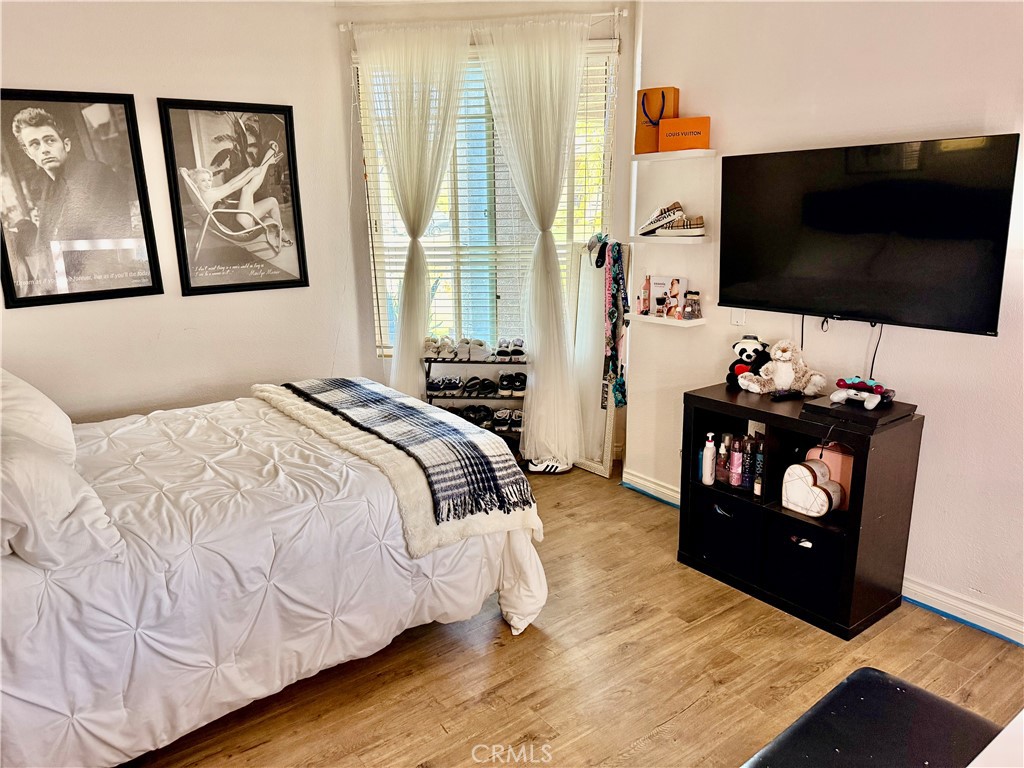 MLS #IV25222693 image #26