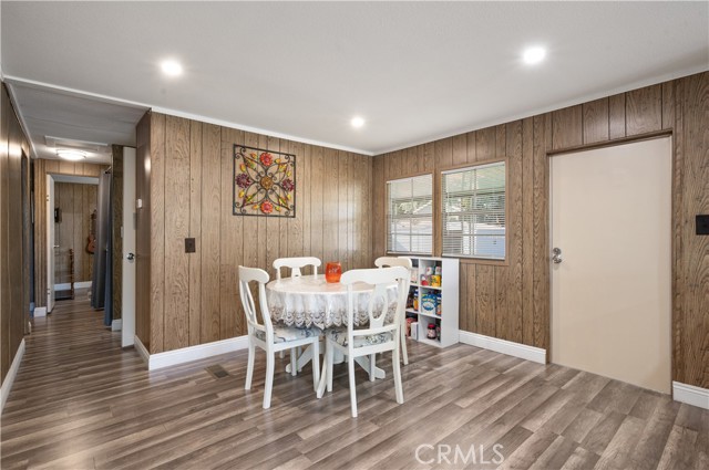 19817 Grand Avenue, Lake Elsinore CA: https://media.crmls.org/medias/04ffdf5b-bcdb-4f06-9f4b-5c1bf6ff667c.jpg
