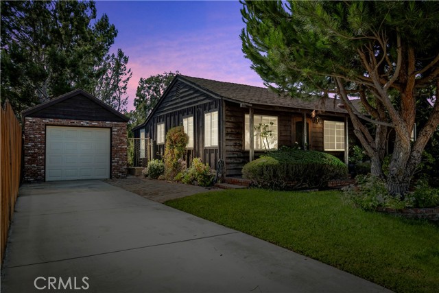 Detail Gallery Image 2 of 10 For 26357 Hillcrest Ave, Lomita,  CA 90717 - 2 Beds | 2 Baths